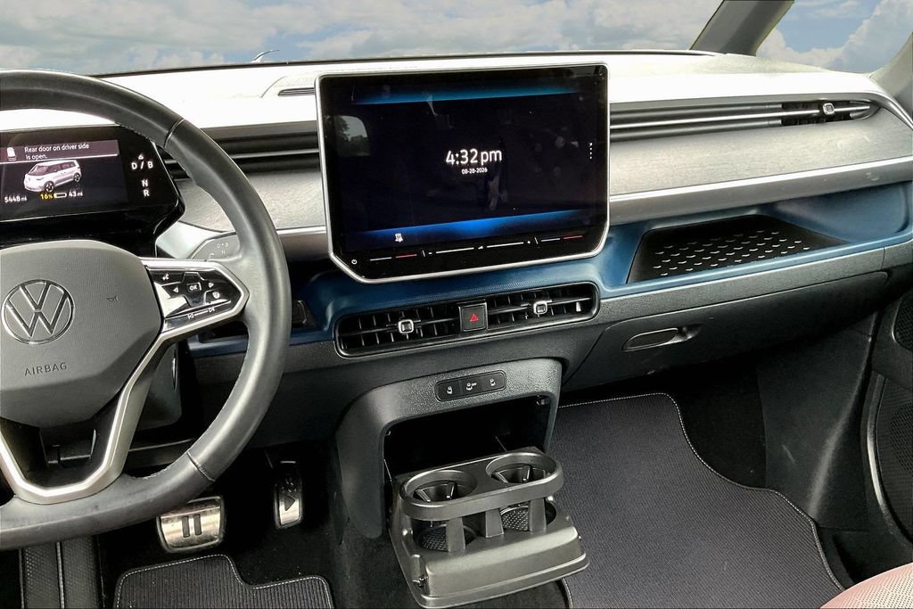 Used 2025 Volkswagen ID. Buzz Pro S RWD image 11