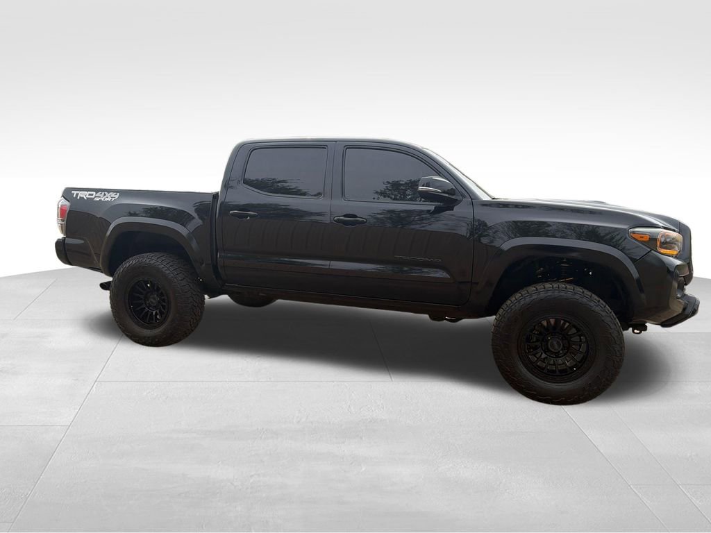 Used 2022 Toyota Tacoma TRD Sport w/ Technology Package AWD/4WD image 8