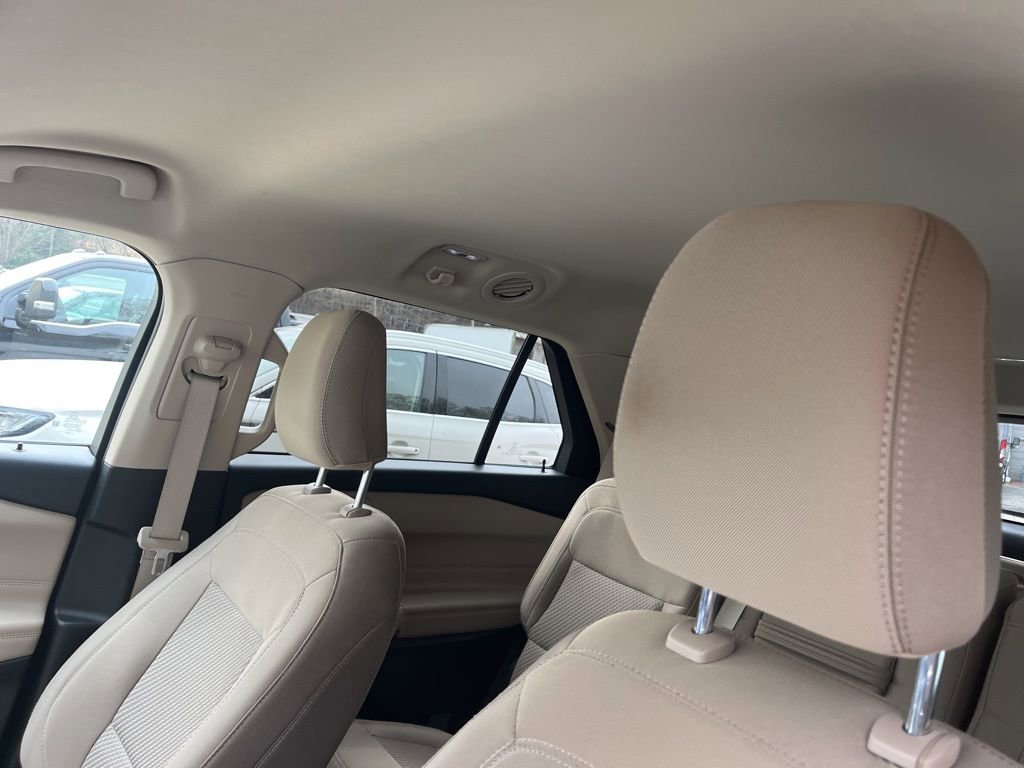 Certified 2022 Ford Explorer XLT image 8