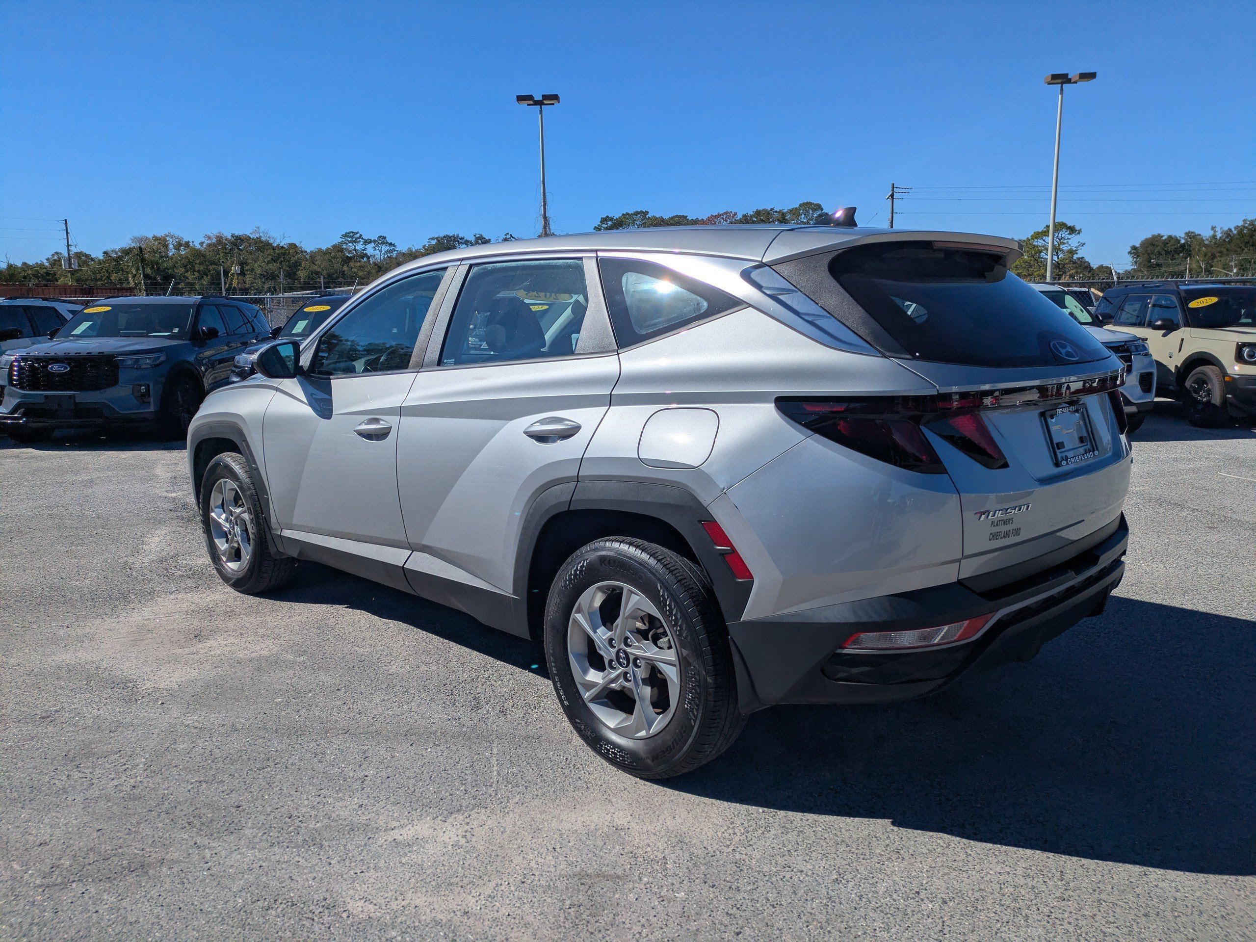 Used 2023 Hyundai Tucson SE image 3