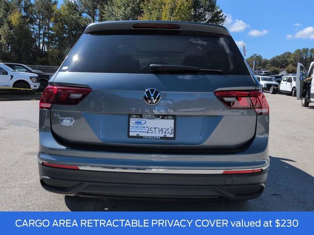 Used 2023 Volkswagen Tiguan SE w/ Panoramic Sunroof Package video 3