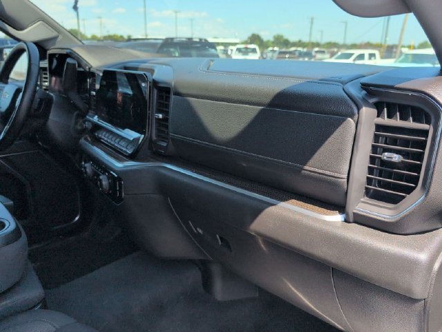 Used 2024 Chevrolet Silverado 1500 LT AWD/4WD image 20