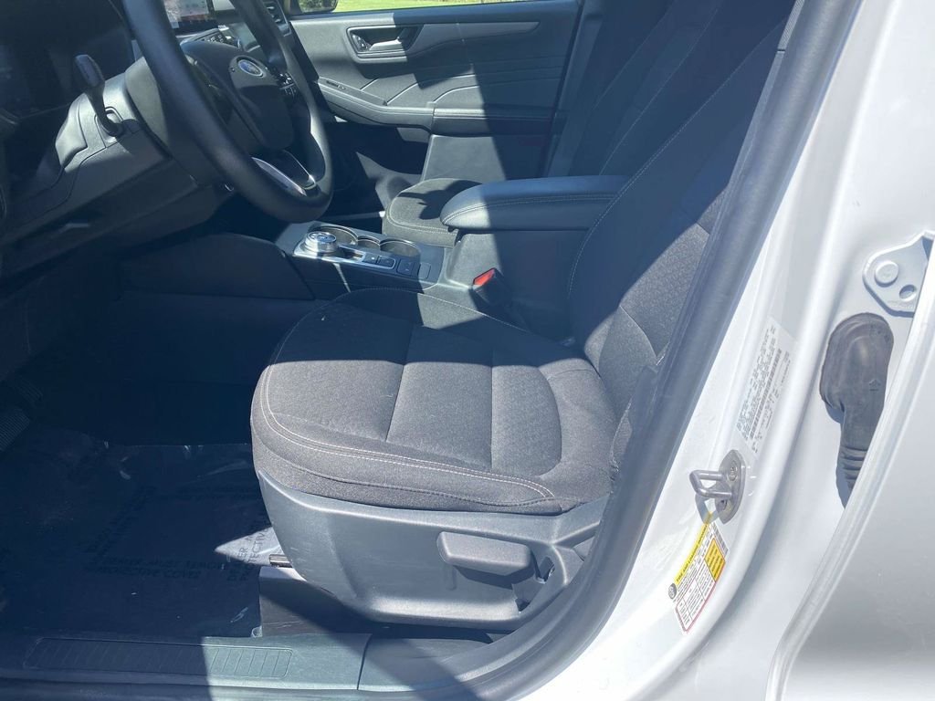 Certified 2025 Ford Escape Active FWD image 18