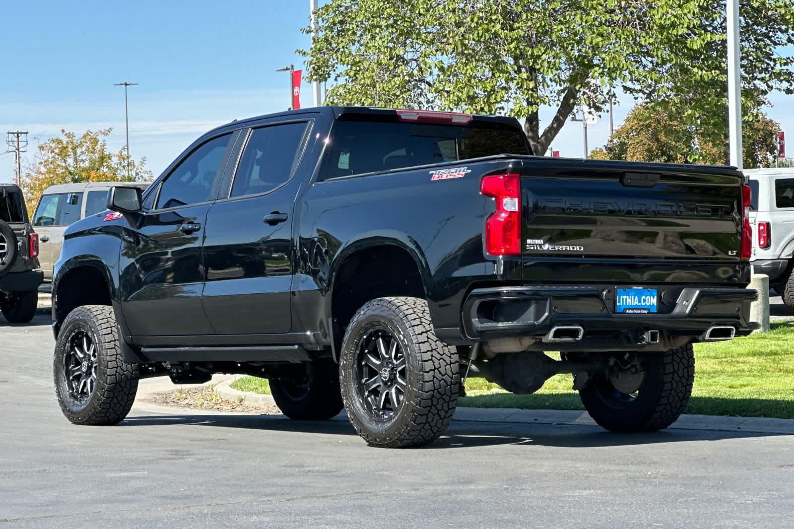 Used 2020 Chevrolet Silverado 1500 LT Trail Boss AWD/4WD image 6