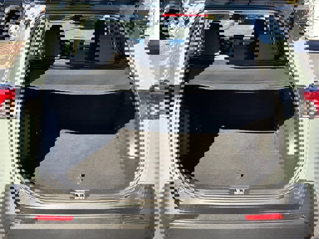 Used 2023 Toyota RAV4 XLE image 16