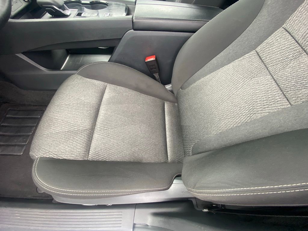 Used 2025 Nissan Rogue SV FWD image 21
