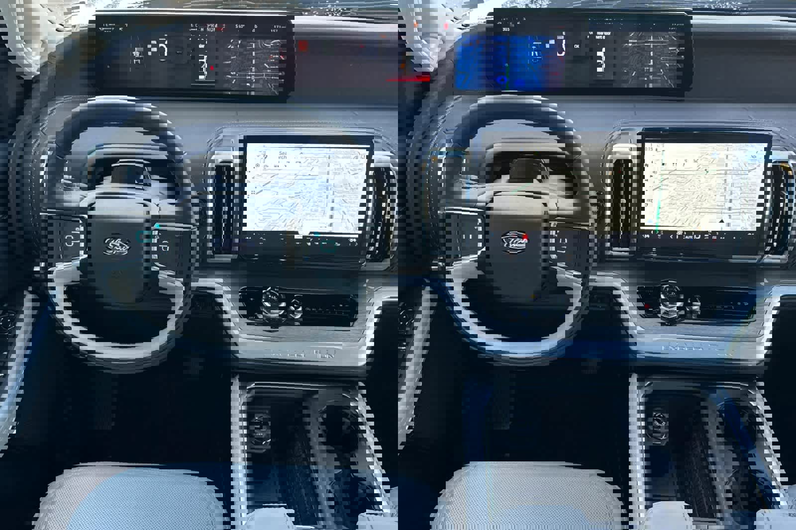 Certified 2025 Ford Expedition Platinum image 14