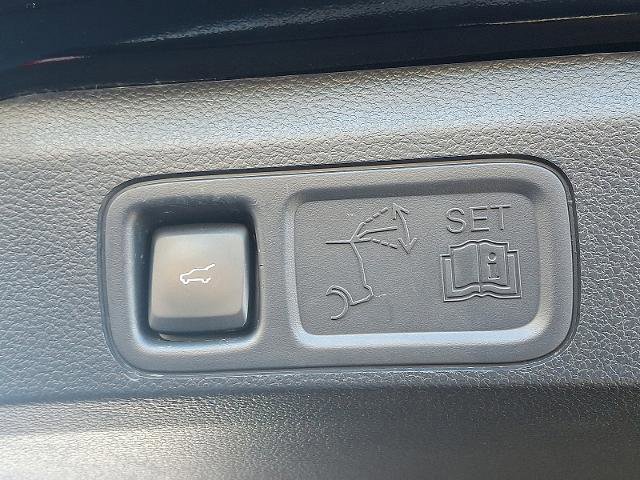 Certified 2024 Ford Expedition Max XLT image 30