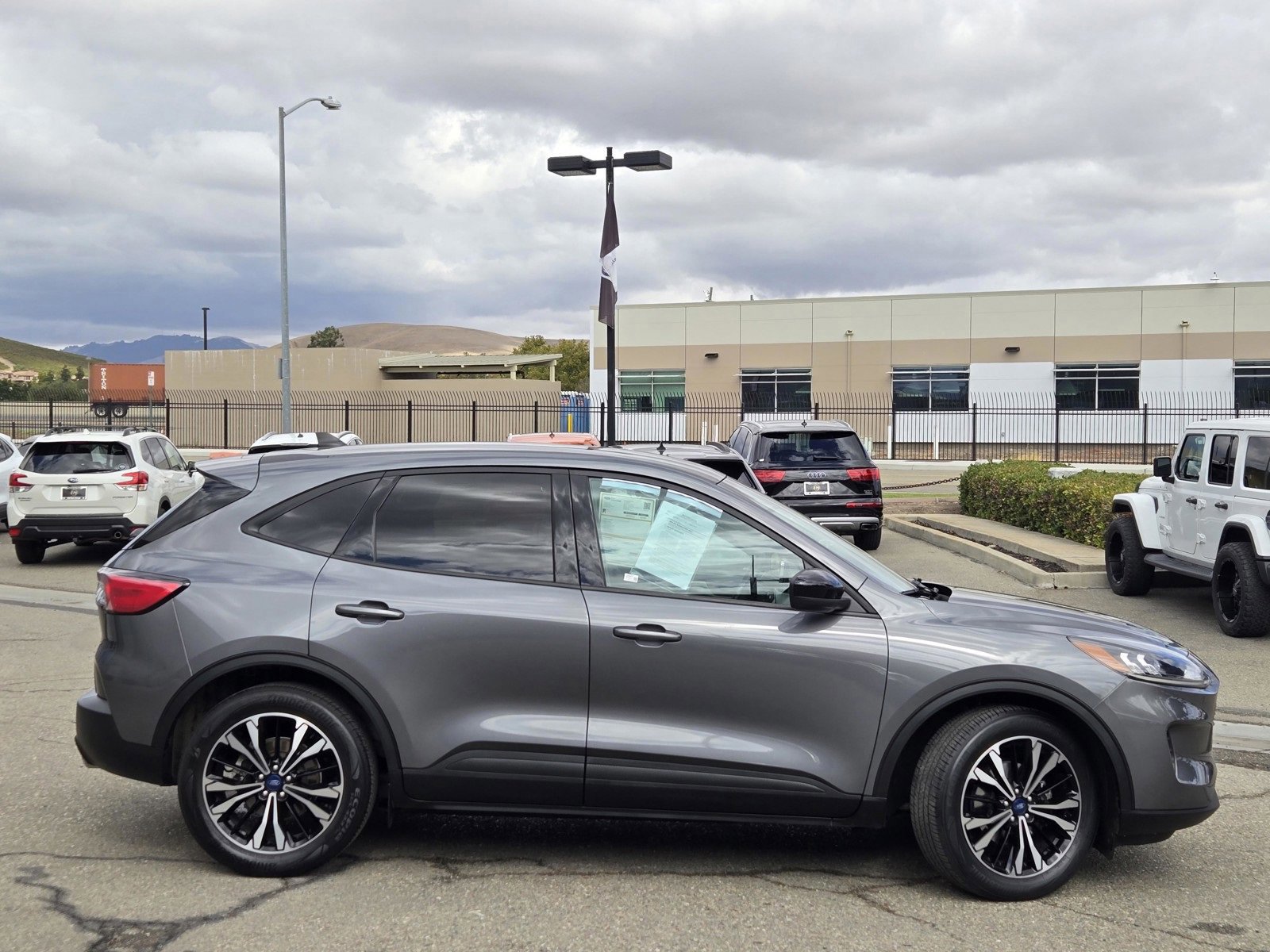 Certified 2022 Ford Escape SE w/ SE Sport Appearance Package image 6