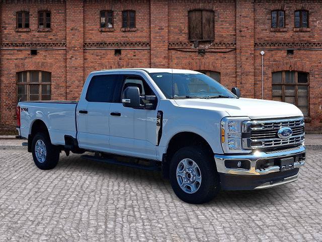 Certified 2026 Ford F250 XLT w/ FX4 Off-Road Package AWD/4WD image 3