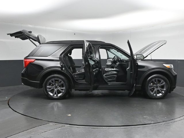 Certified 2024 Ford Explorer XLT w/ Equipment Group 202A AWD/4WD image 61