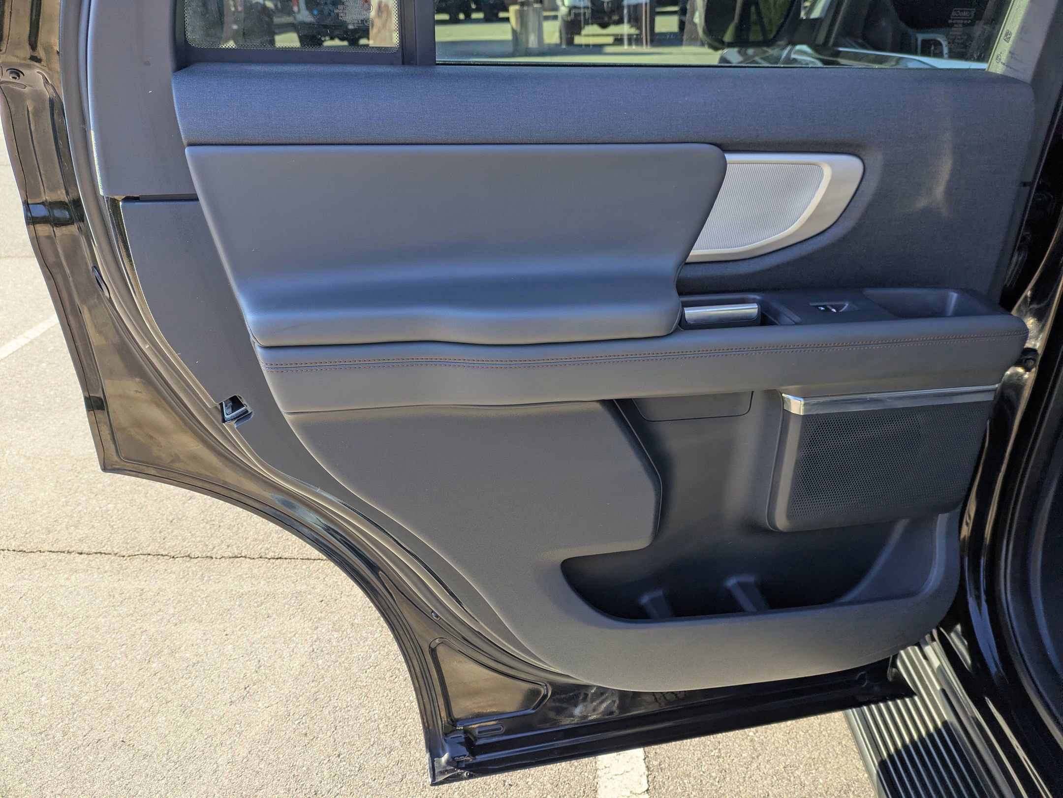 Certified 2025 Ford Expedition Active image 27