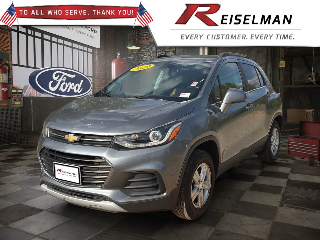 Used 2020 Chevrolet Trax LT w/ LT Convenience Package image 1