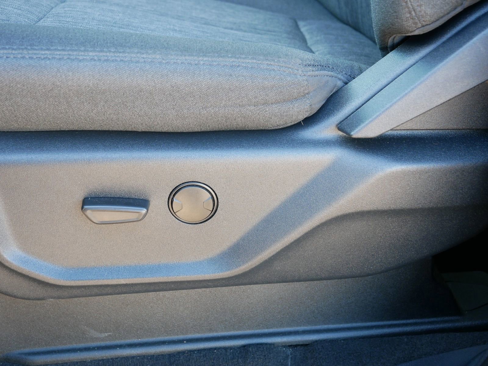 Certified 2024 Ford Expedition XLT image 15