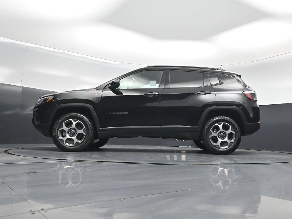 Used 2022 Jeep Compass Trailhawk AWD/4WD image 46