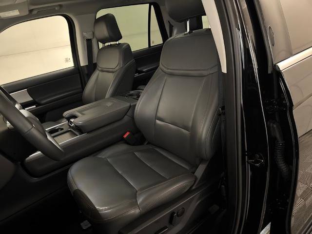 Certified 2025 Ford Expedition Active image 19