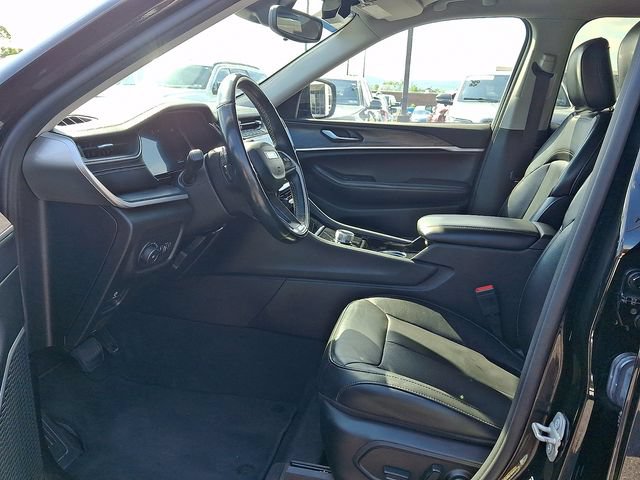 Used 2021 Jeep Grand Cherokee L Limited AWD/4WD image 16
