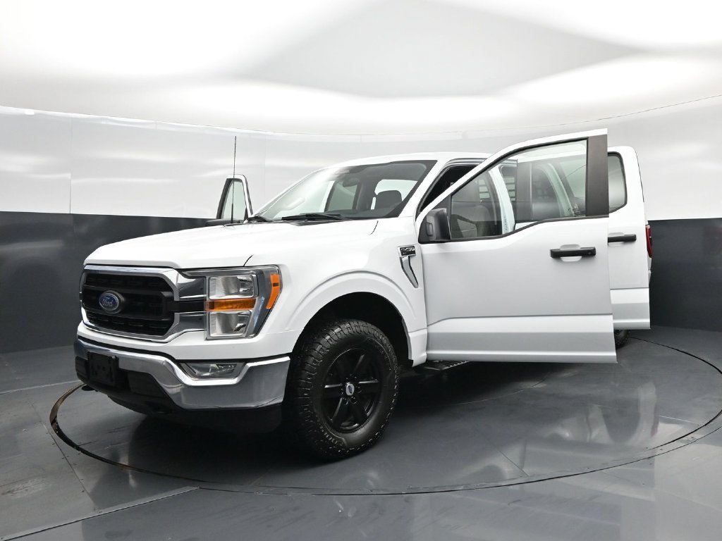 Certified 2022 Ford F150 XLT w/ Trailer Tow Package AWD/4WD image 22