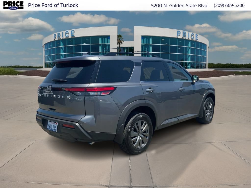 Used 2025 Nissan Pathfinder SV FWD image 5