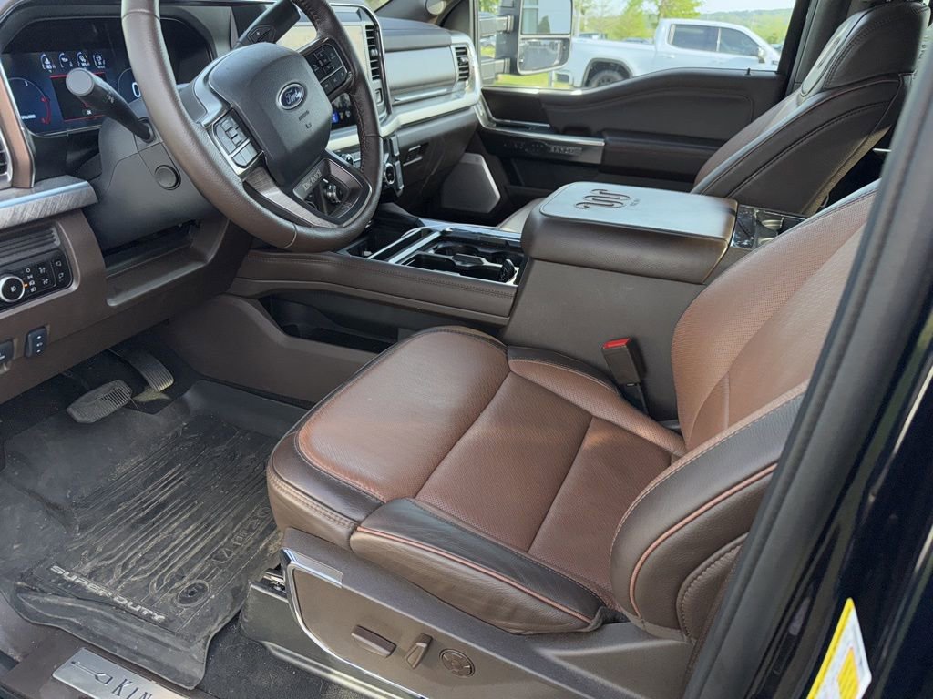 Certified 2025 Ford F250 King Ranch image 10
