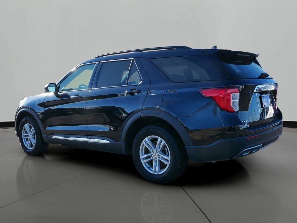 Certified 2023 Ford Explorer XLT w/ Equipment Group 202A image 4