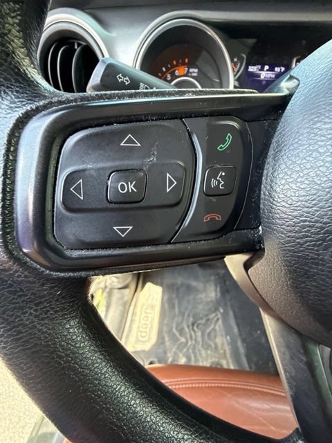 Used 2021 Jeep Wrangler Sport AWD/4WD image 14