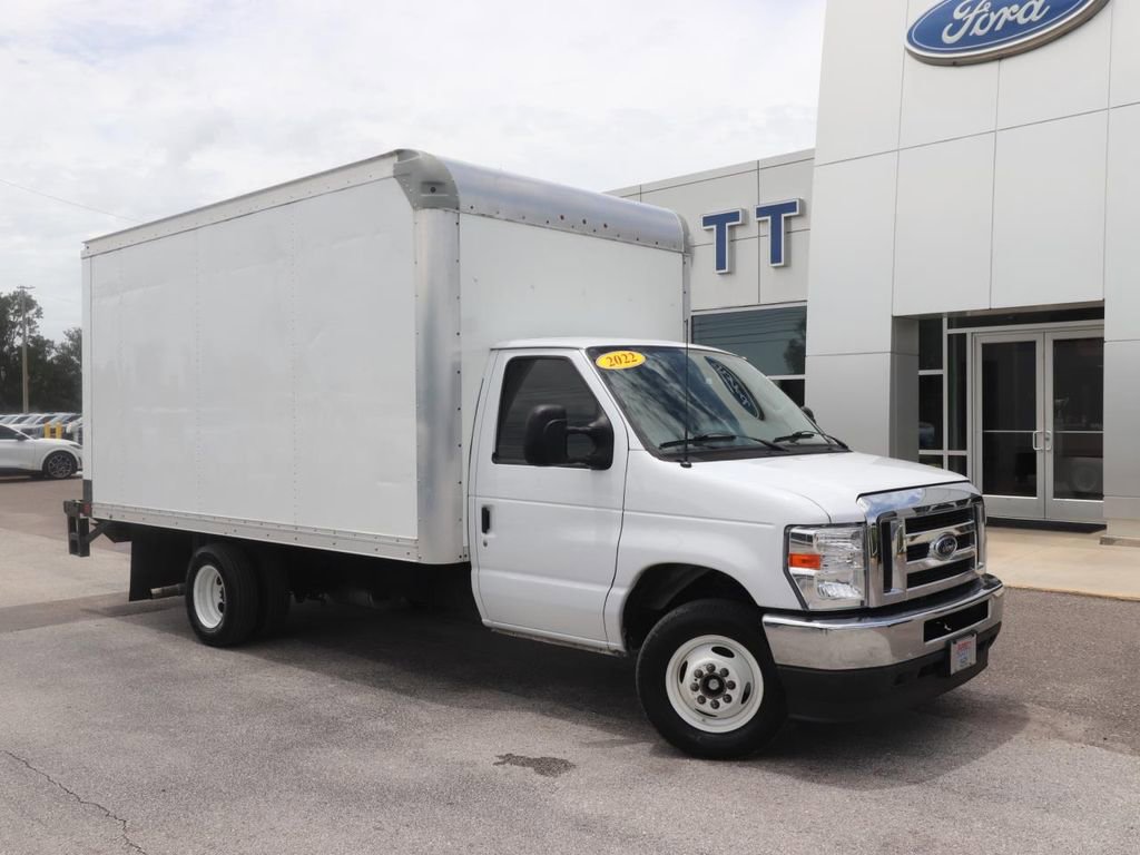 Certified 2022 Ford E-350 and Econoline 350 Super Duty w/ Power Windows & Locks Group RWD image 3