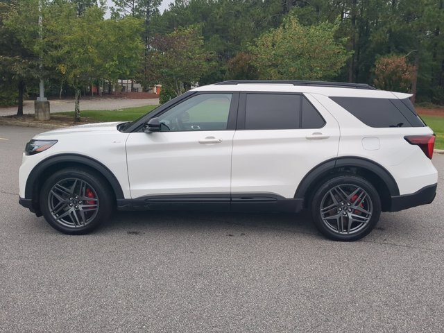 Certified 2025 Ford Explorer ST-Line w/ Premium Package AWD/4WD image 7