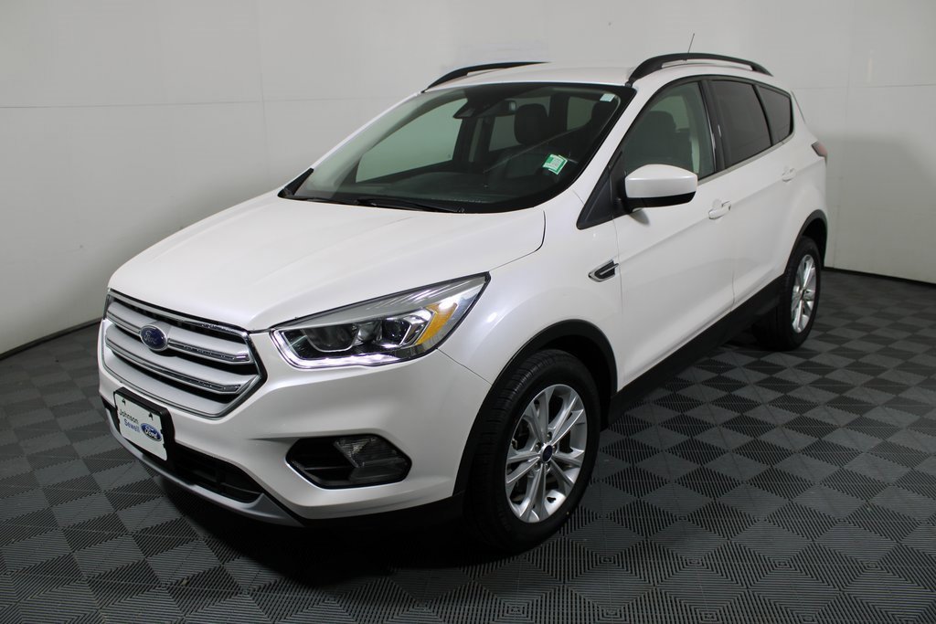 Certified 2019 Ford Escape SEL image 4