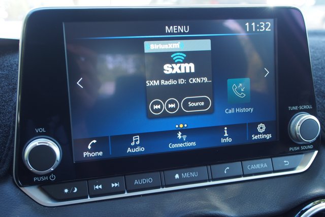 Used 2022 Nissan Sentra SR w/ Midnight Edition FWD image 27