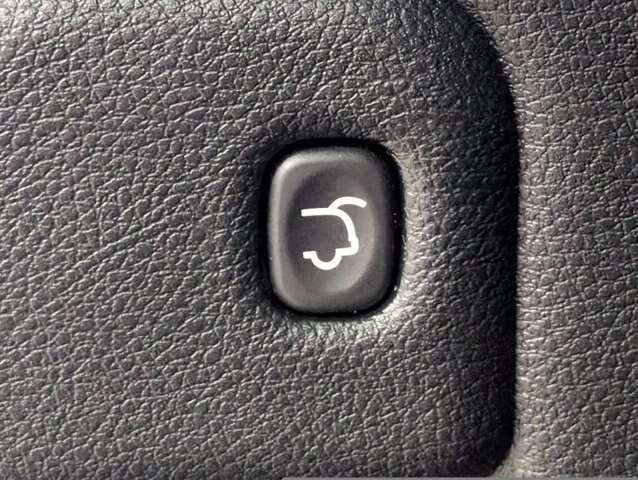 Used 2017 Dodge Durango R/T AWD/4WD image 25