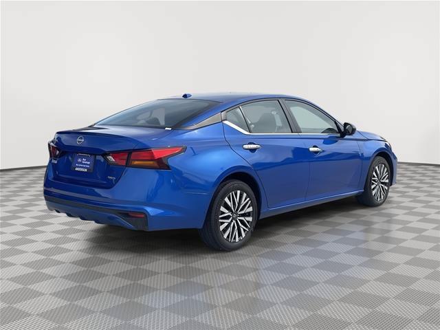 Used 2025 Nissan Altima 2.5 SV AWD/4WD image 7