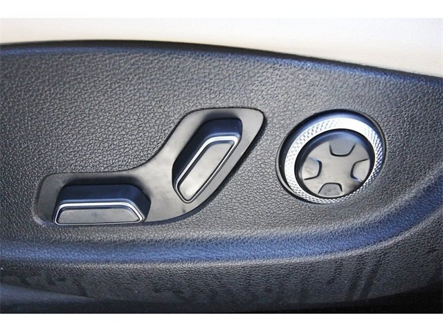 Used 2023 Genesis GV70 2.5T w/ Advanced Package image 28