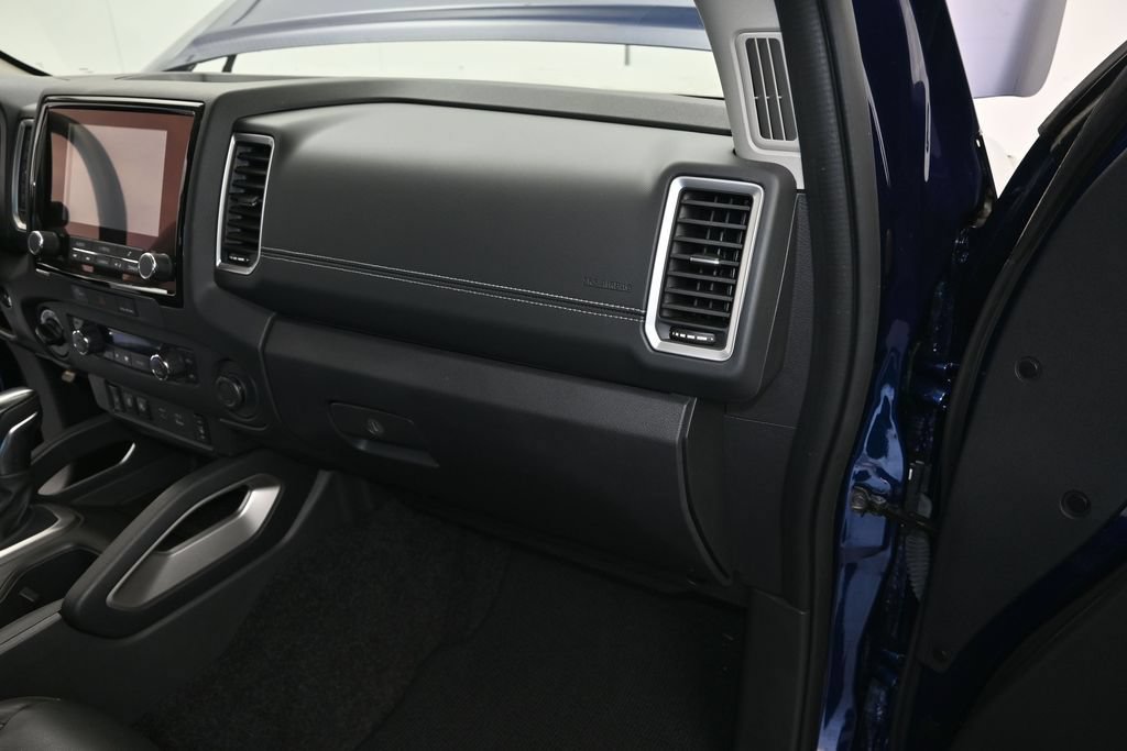 Used 2023 Nissan Frontier SV w/ SV Premium Package AWD/4WD image 17