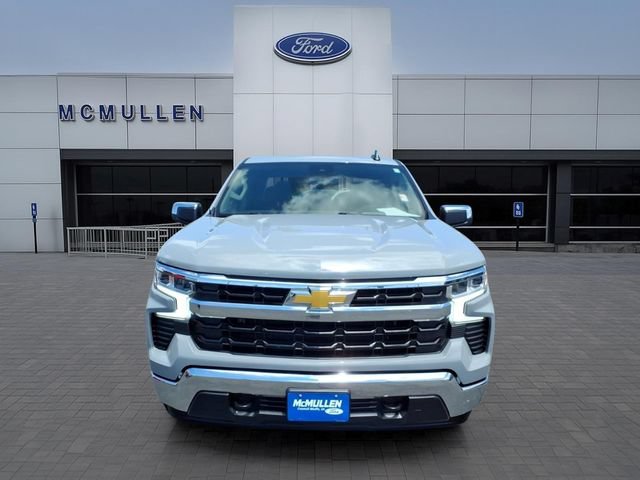 Used 2024 Chevrolet Silverado 1500 LT w/ Z71 Off-Road Package AWD/4WD image 2