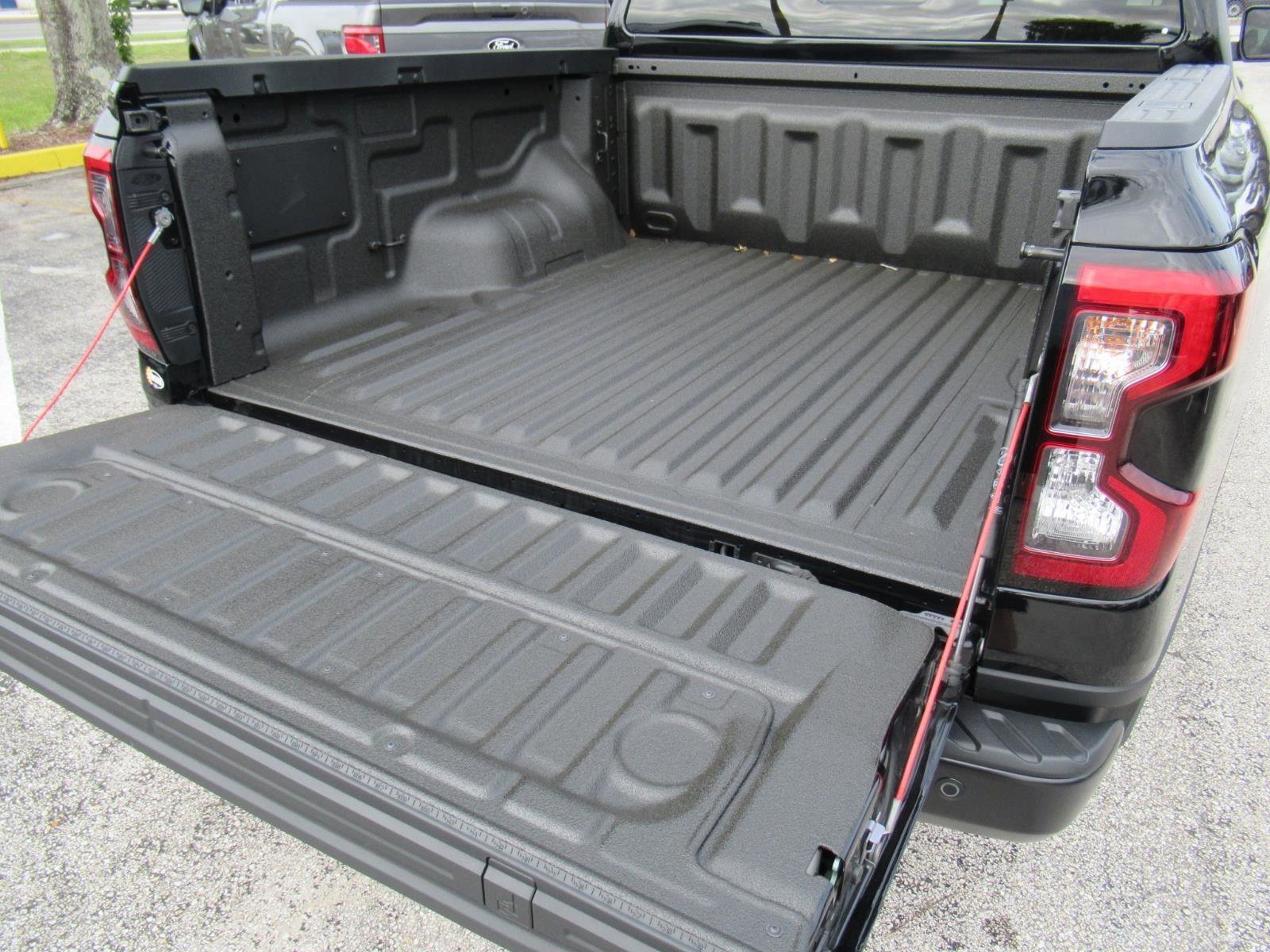 Certified 2025 Ford Ranger Lariat w/ FX4 Off-Road Package AWD/4WD image 32