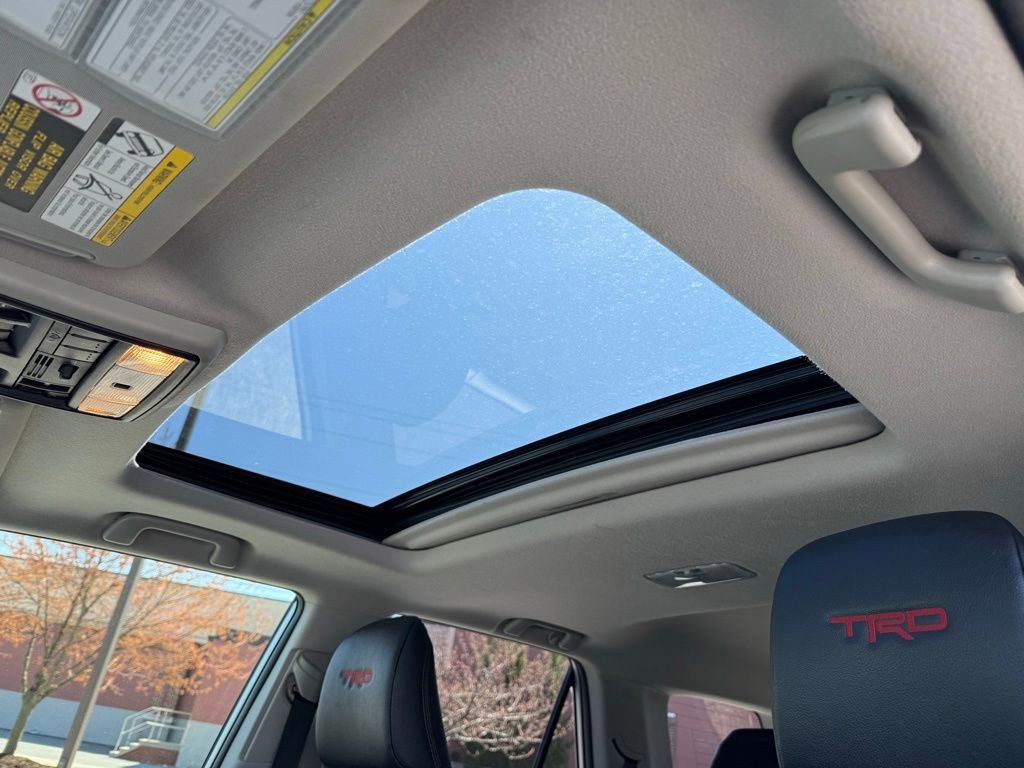 Used 2021 Toyota 4Runner TRD Off-Road Premium w/ Moonroof Package AWD/4WD image 13