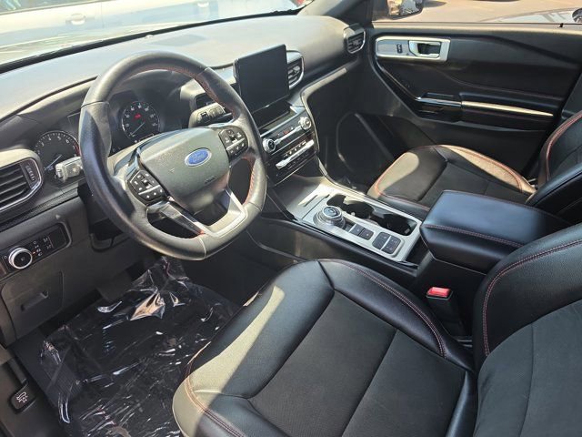 Certified 2023 Ford Explorer ST-Line w/ Class IV Trailer Tow Package RWD image 4