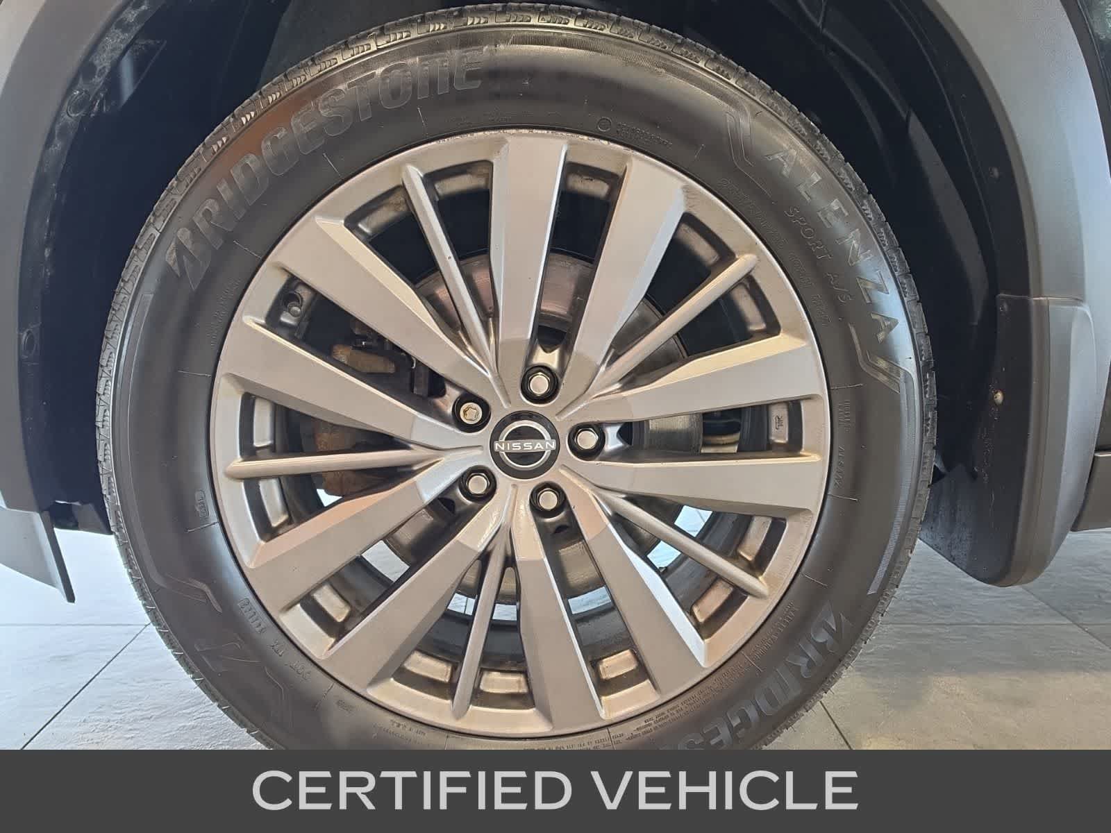 Used 2022 Nissan Pathfinder SL AWD/4WD image 13