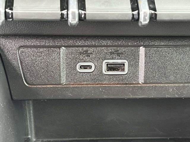 Used 2023 Chevrolet Colorado Z71 w/ Z71 Convenience Package 2 image 31