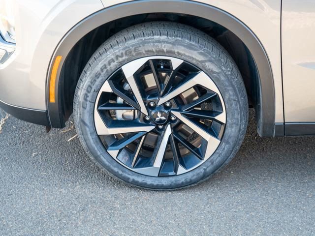 Used 2022 Mitsubishi Outlander SE AWD/4WD image 17