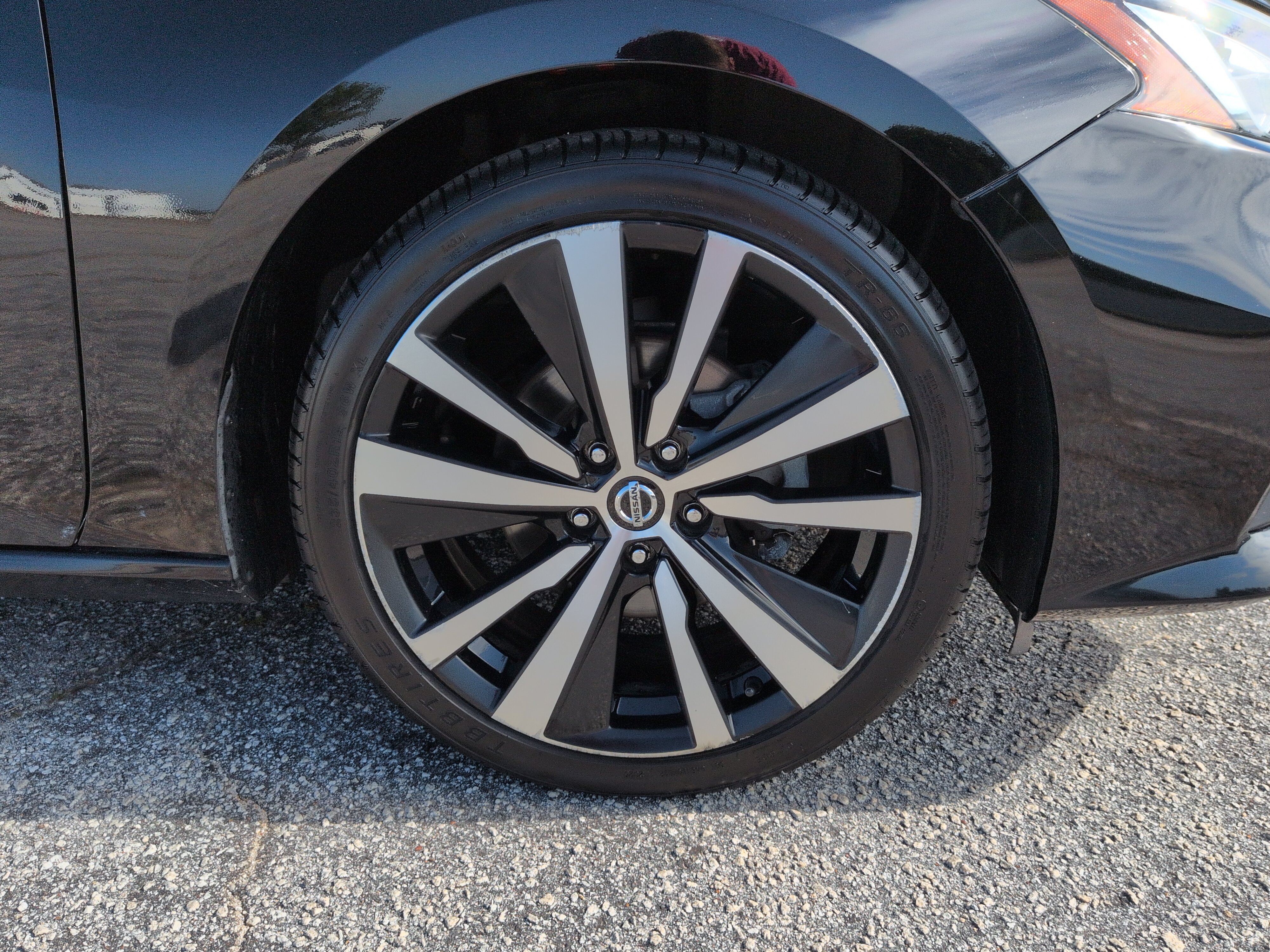 Used 2020 Nissan Altima 2.5 SR FWD image 9