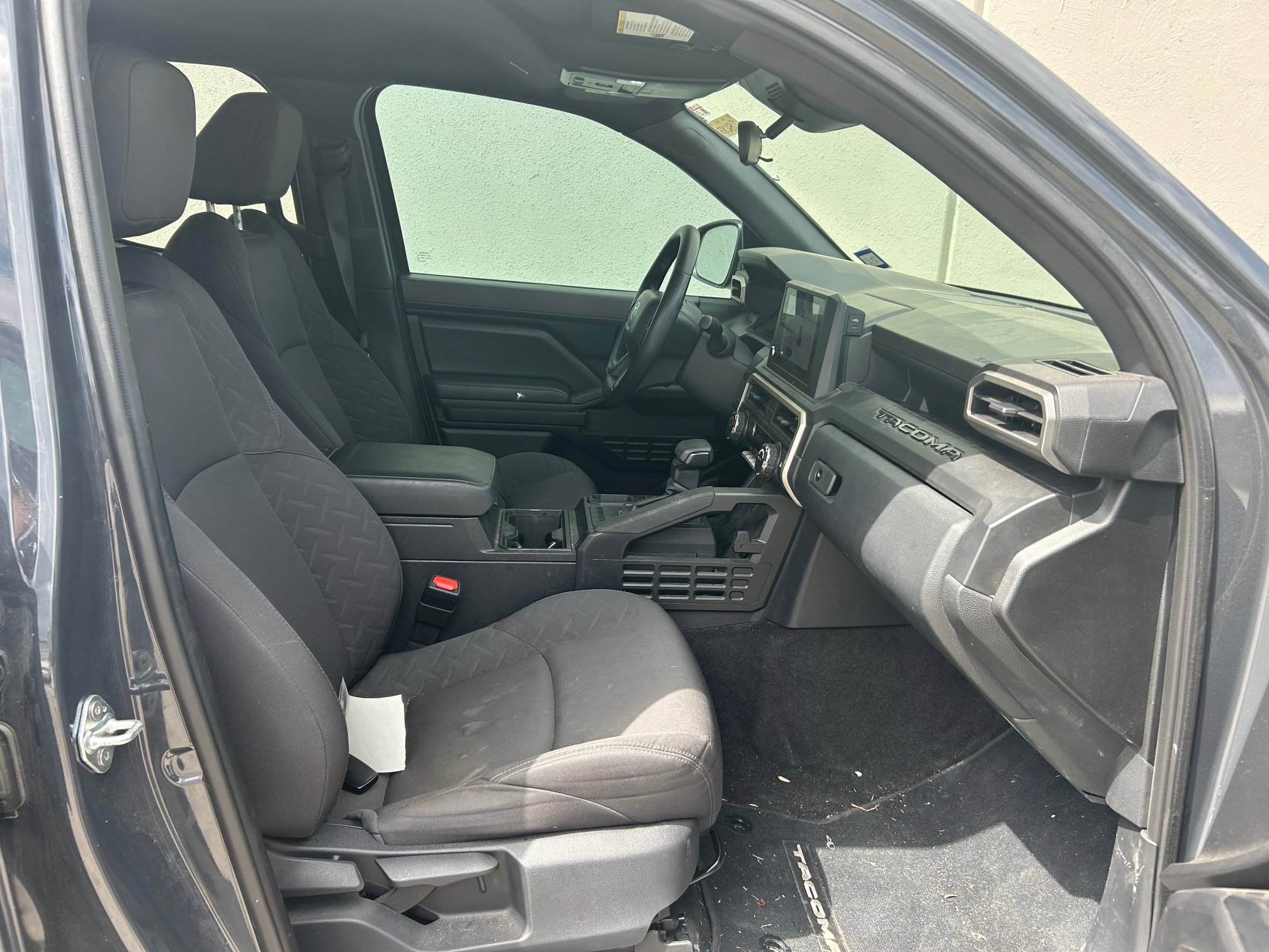 Used 2025 Toyota Tacoma SR image 2