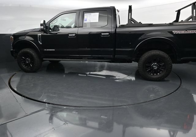 Certified 2022 Ford F350 Platinum w/ Tremor Off-Road Package AWD/4WD image 6