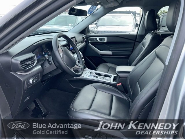 Certified 2022 Ford Explorer XLT w/ Equipment Group 202A image 16
