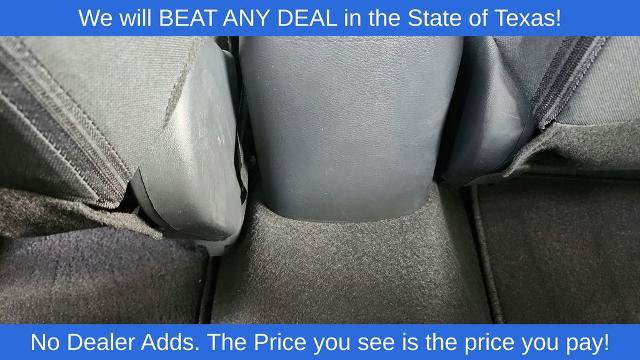 Used 2022 Nissan Versa SV FWD image 25