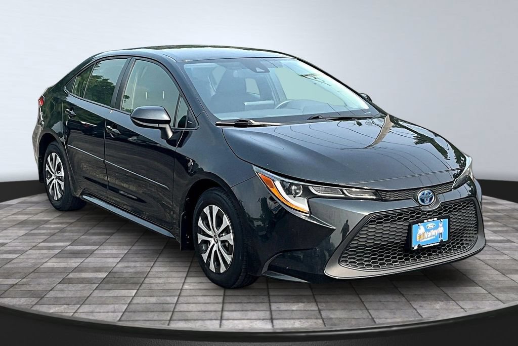 Used 2022 Toyota Corolla LE FWD image 1
