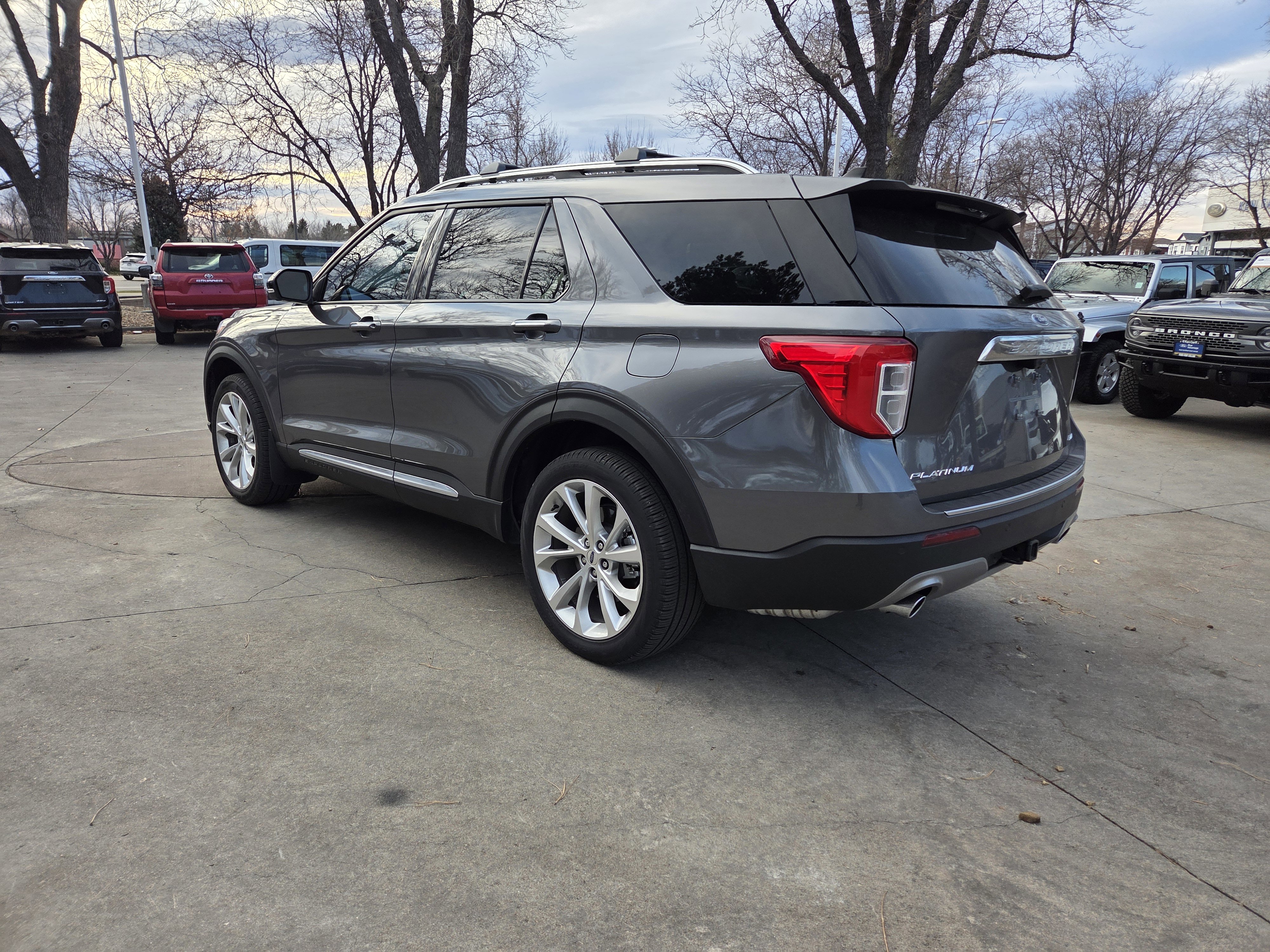 Certified 2022 Ford Explorer Platinum w/ Technology Package image 7
