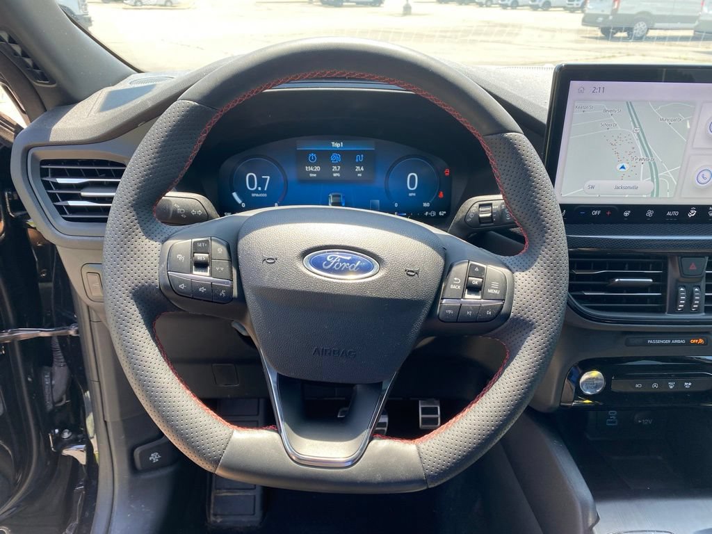 Certified 2024 Ford Escape ST-Line Select w/ Tech Pack #2 AWD/4WD image 17