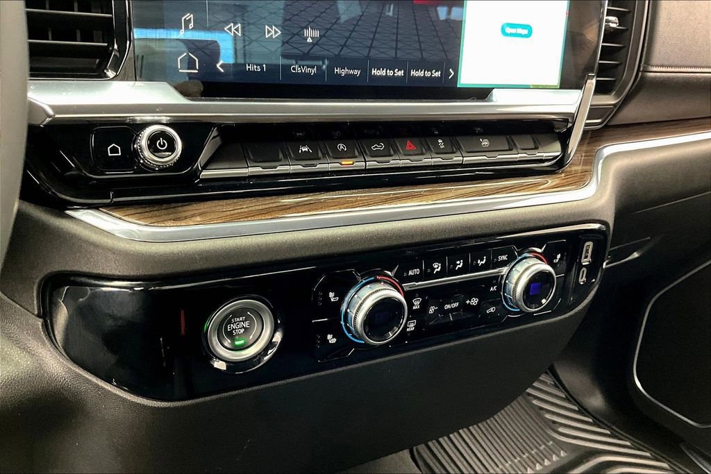 Used 2024 GMC Sierra 1500 Elevation image 32